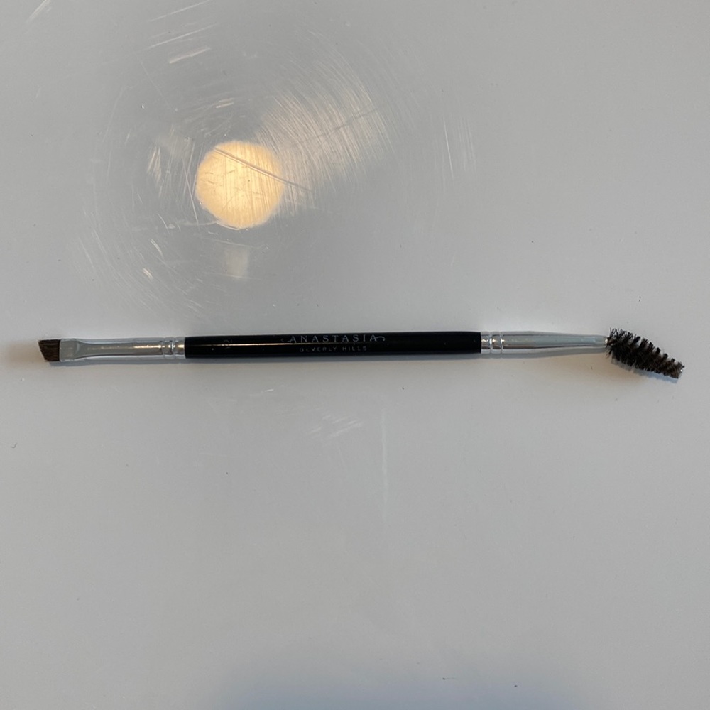 Anastasia Beverly Hills Brow Brush